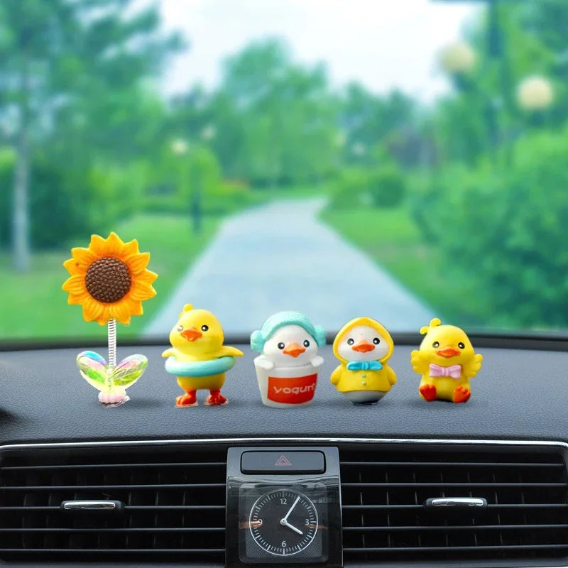 1Set Cartoon Resin Little Yellow Duck Model Car Center Console Decor Cute Car Ornaments Auto Interior Dashboard Accessories