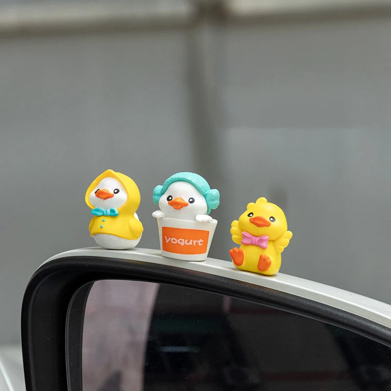 1Set Cartoon Resin Little Yellow Duck Model Car Center Console Decor Cute Car Ornaments Auto Interior Dashboard Accessories