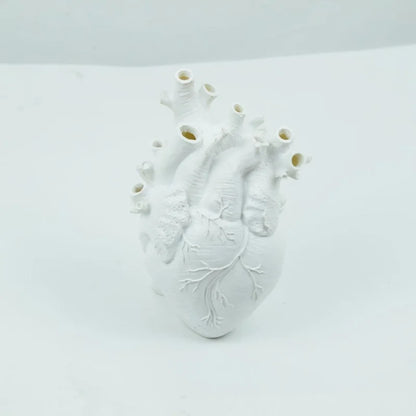 Heart-shaped Resin Vase for Flower Arrangement