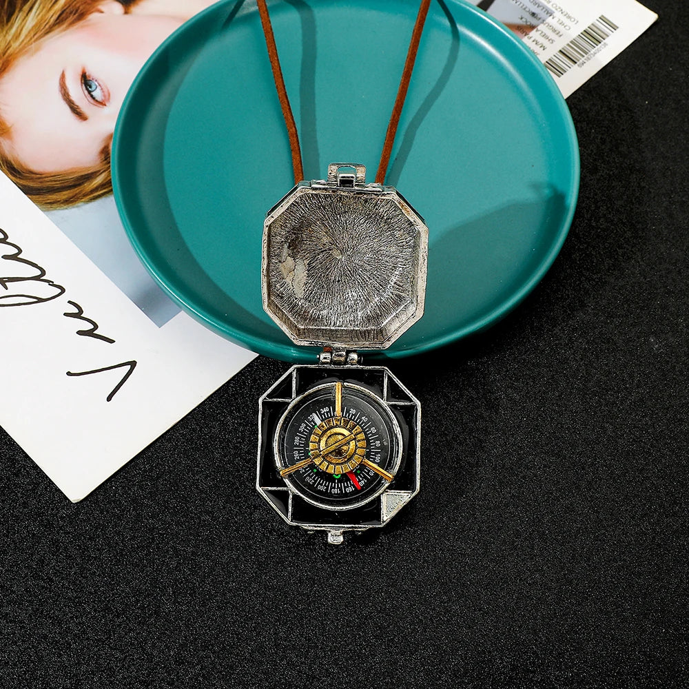 Jack Sparrow Box Compass Pendant Necklace Unisex Wanderlust Themed Cosplay Jewelry Choker for Men And Women