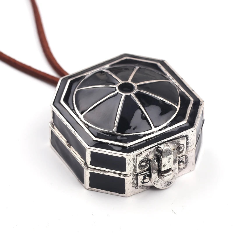 Jack Sparrow Box Compass Pendant Necklace Unisex Wanderlust Themed Cosplay Jewelry Choker for Men And Women